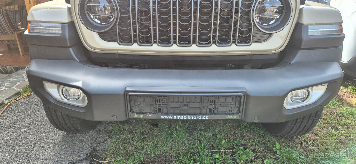 Jeep wrangler JL naraznik novy - 2