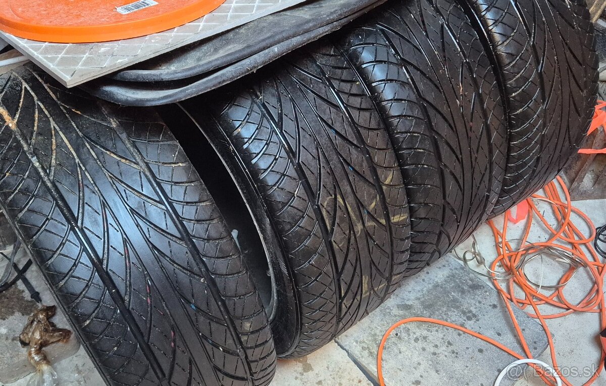 Zimné pneu 205/46R16 málo jazdené - 2