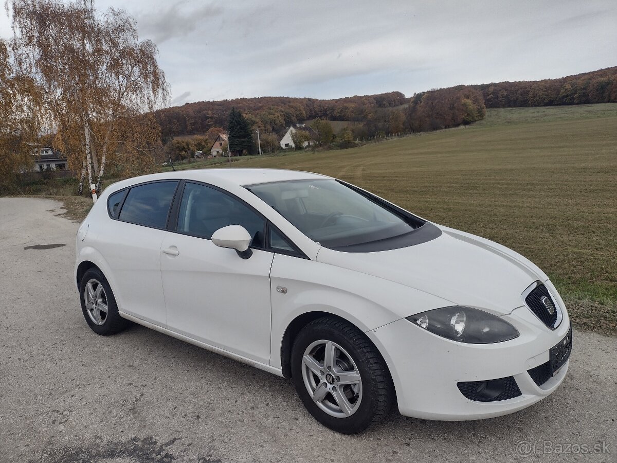 SEAT LEON BENZIN 63 KW NAJ 167000 KM ROK VÝROBY 2008 - 2
