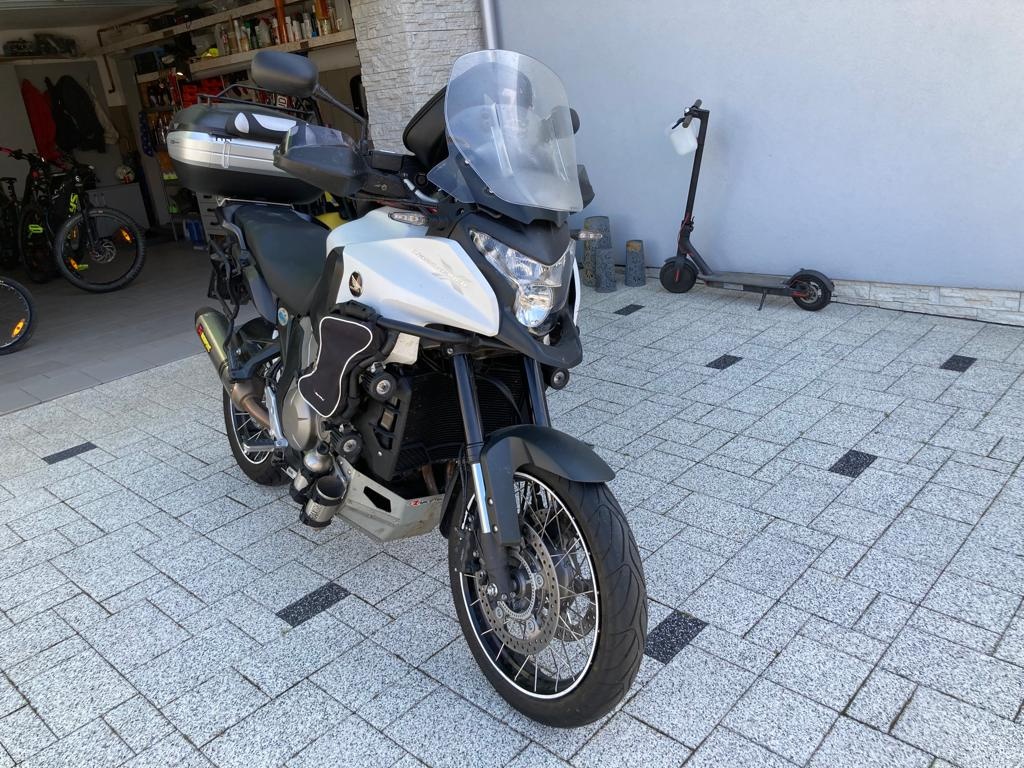 Predám motorku Honda - 2