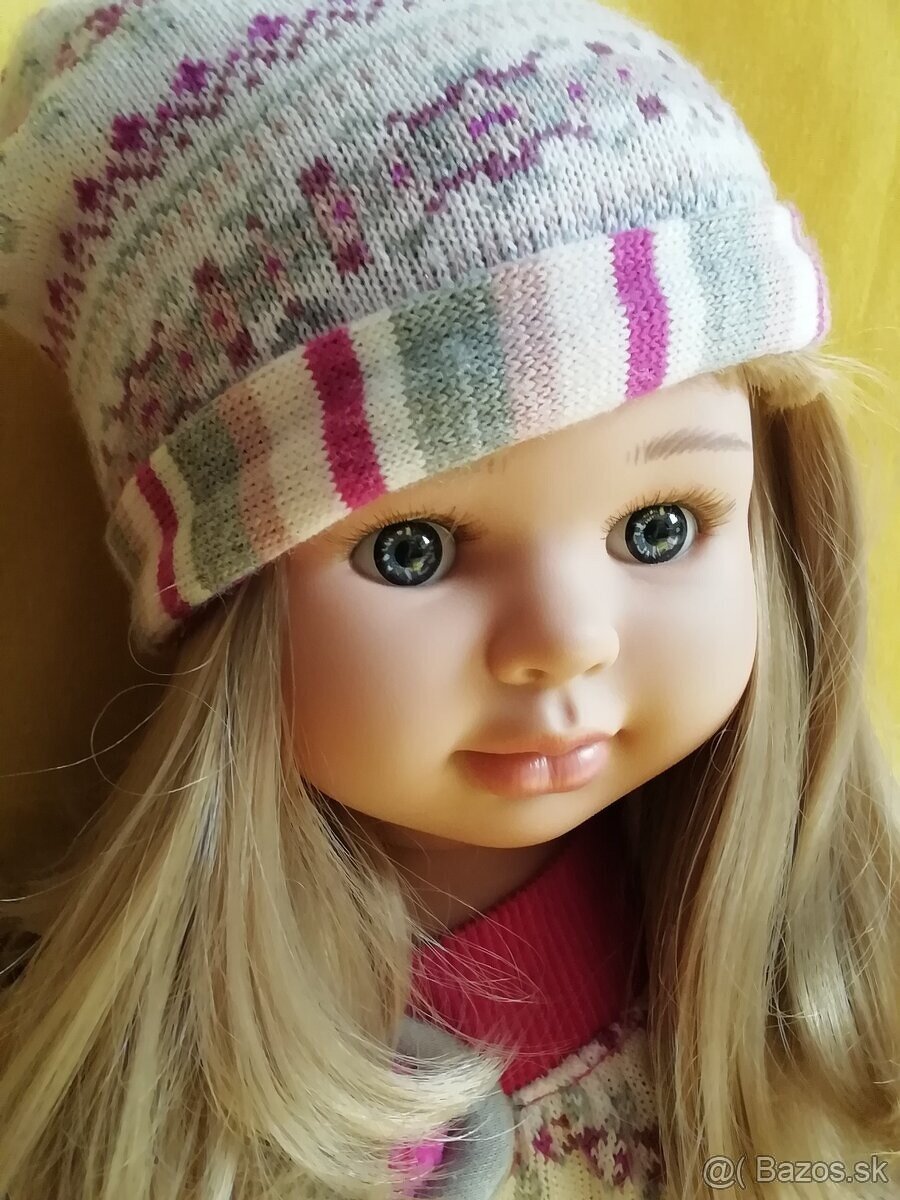 Babika klbova vo svetriku - 2