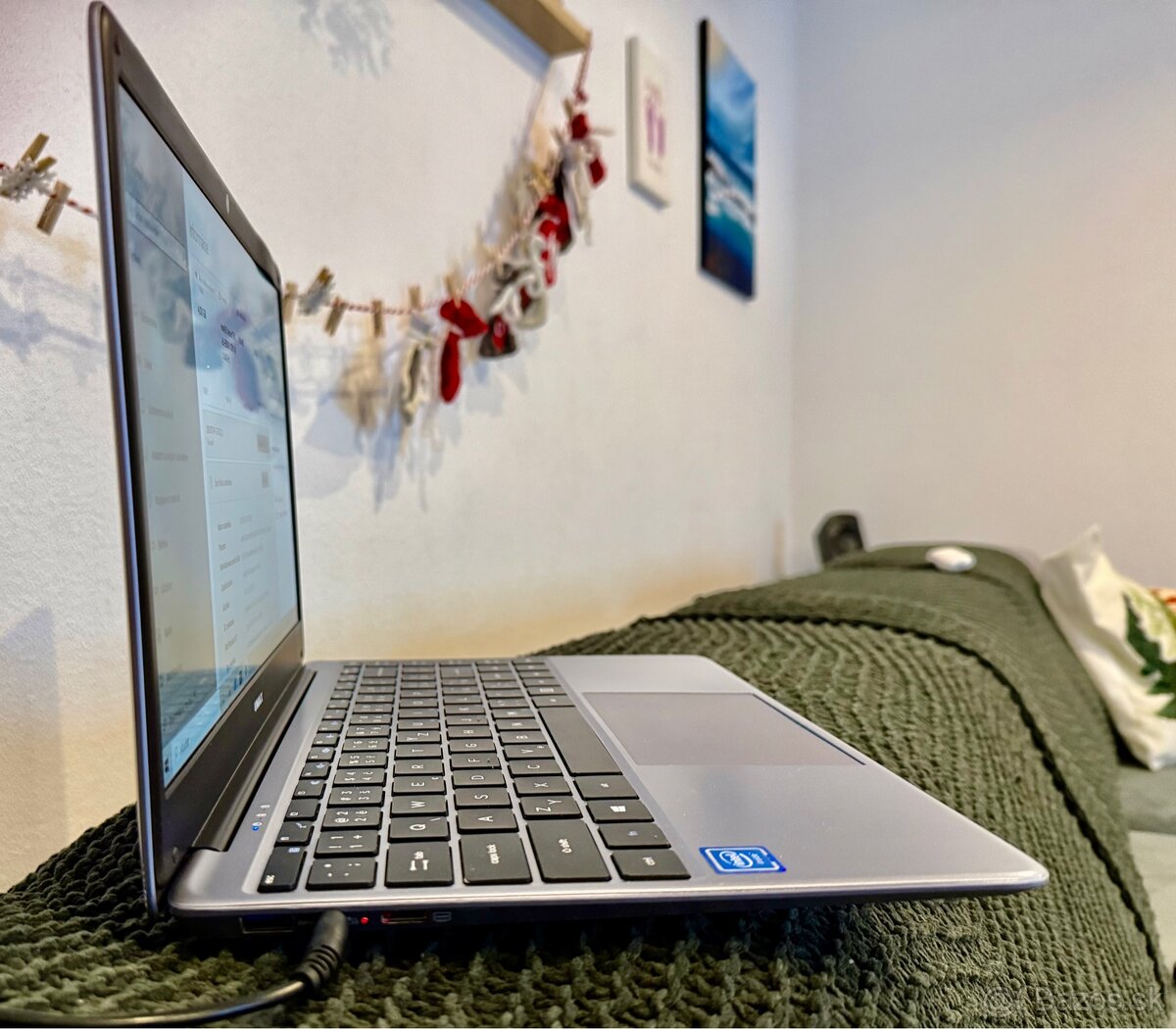 UMAX VisionBook 14WE Plus - 2