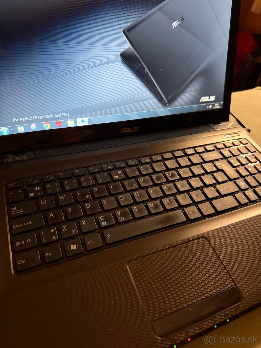 Predám notebook ASUS X52F - 2