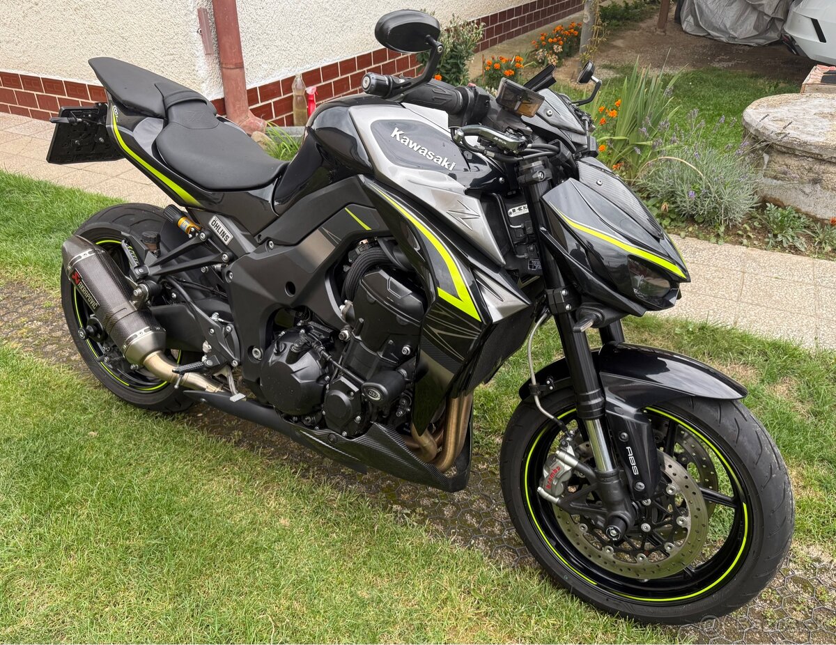 Kawasaki Z1000R - 2