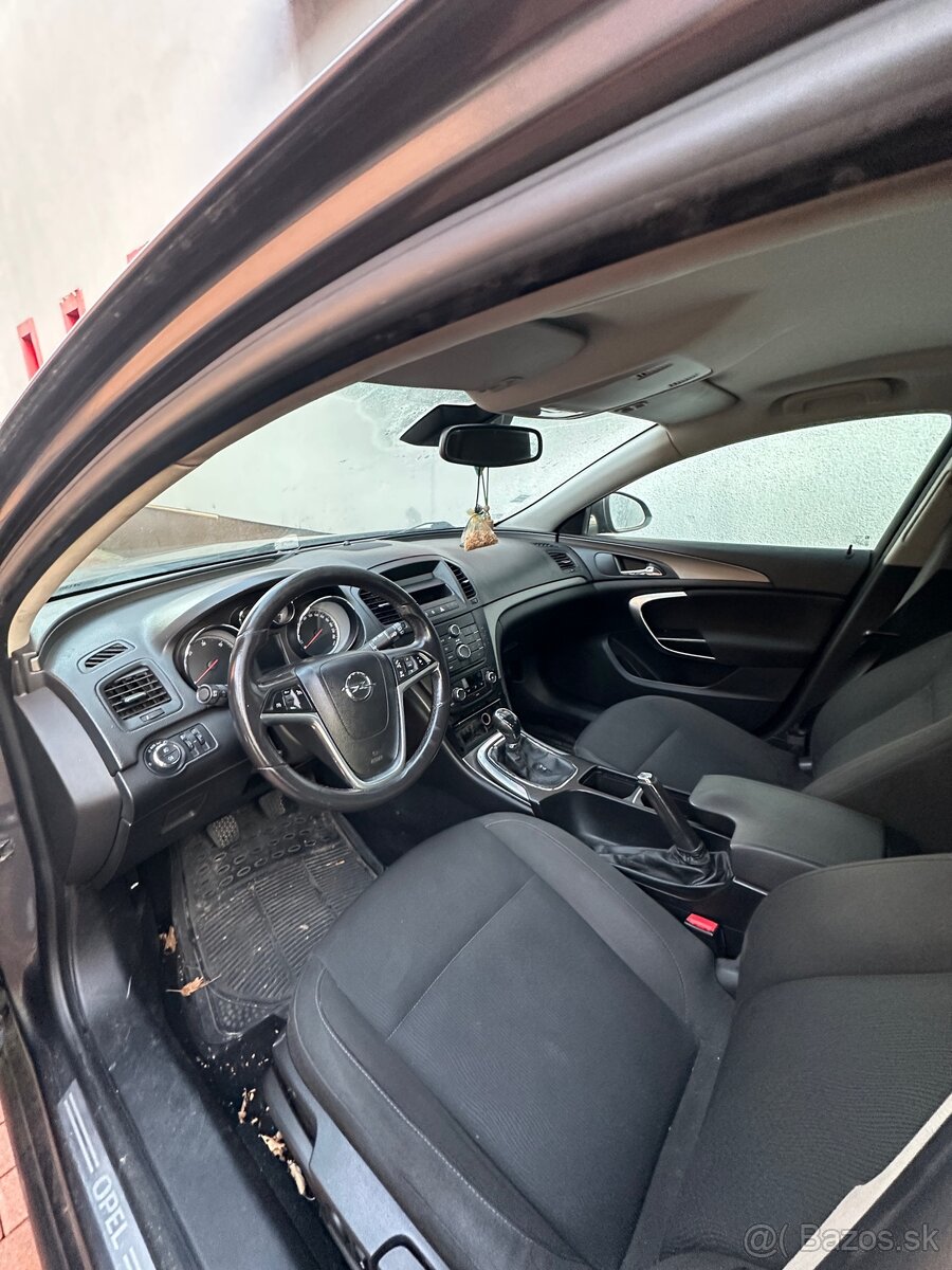 PREDÁM OPEL INSIGNIA 2.0 tdci - 2