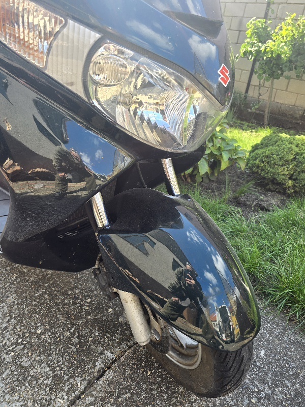 Suzuki Burgman 125 - 2