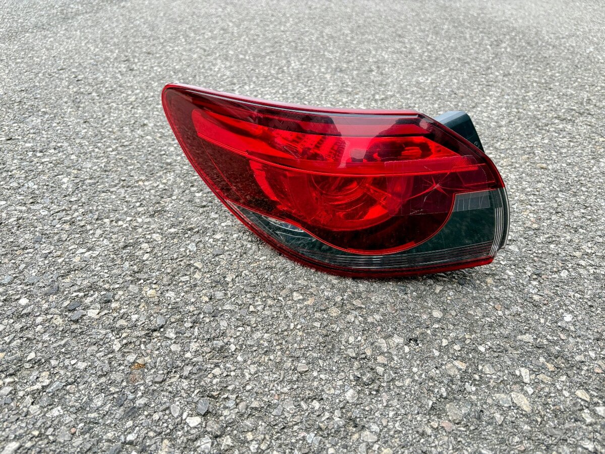 Zadné svetlo Mazda 6 Kombi - 2