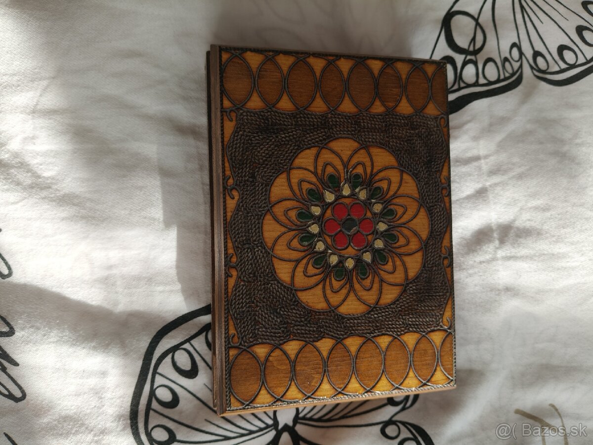 Drevenna cigaretovnička - 2