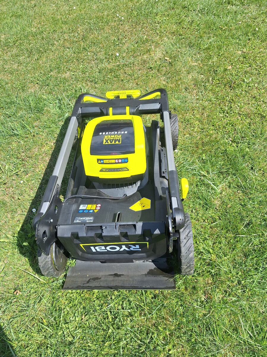 Kosačka RYOBI - 2