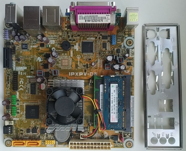 Pegatron IPXPV-D3 Intel Atom D525 + 4GB DDR3 - 2