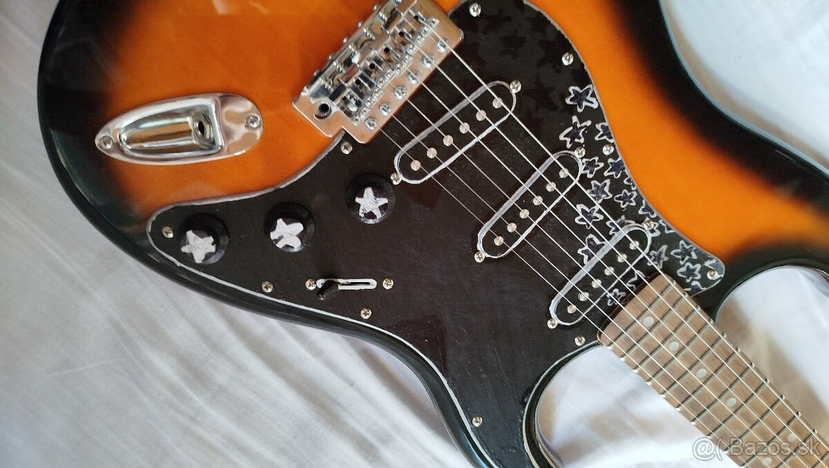 Fender Squier Sonic Stratocaster Custom Elektrická gitara - 2