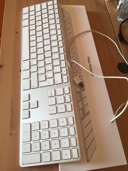 Apple magic usb keyboard - 2