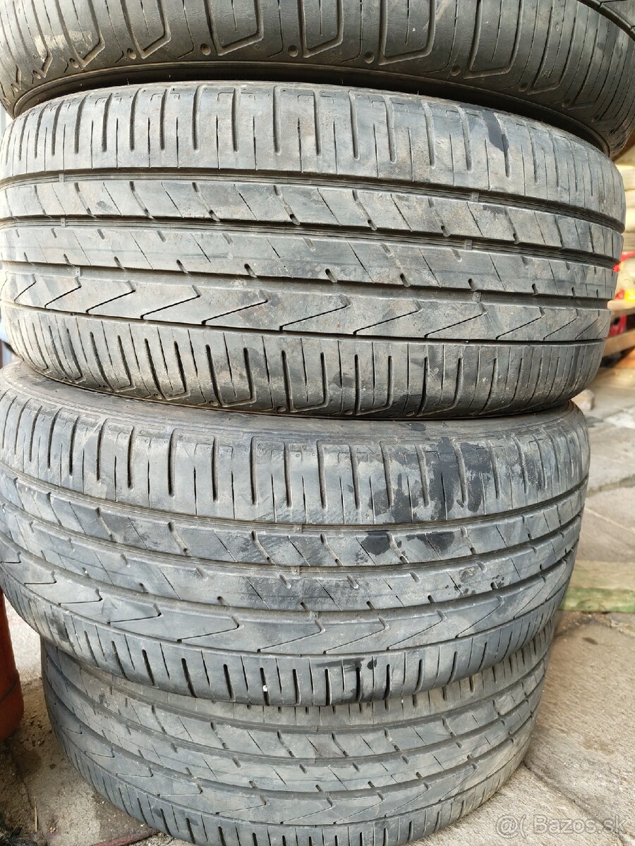 235/50 R19 - 2