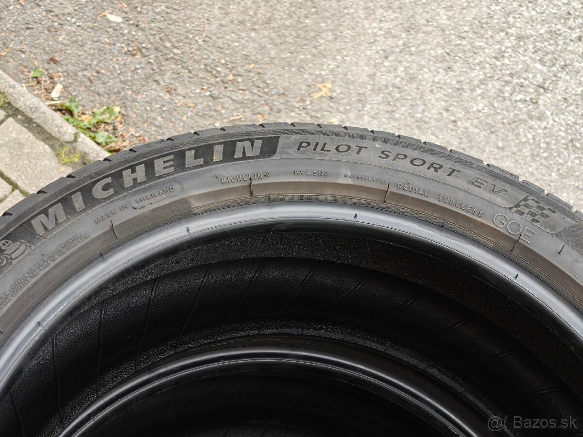 Michelin Pilot Sport EV 255/45 R20 105W - 2