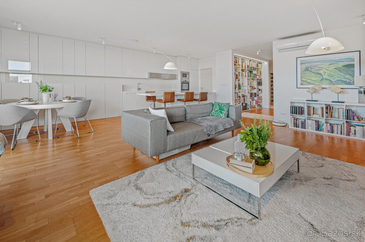 Príjemný 4 izbový byt na KOLIBE s vnútorným bazénom, saunou - 2