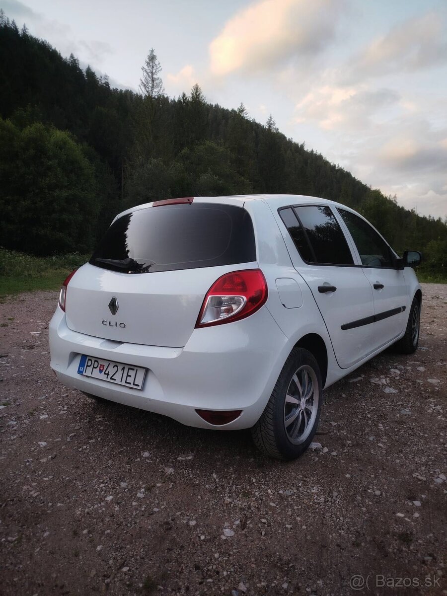 Renault clio - 2