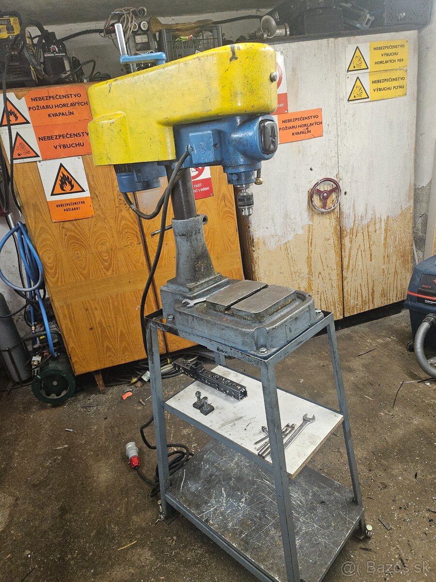 Jihokov vrtacka stojanova - 2