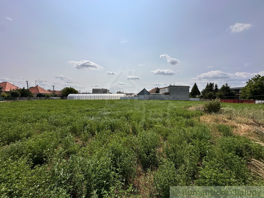 Päť slnečných pozemkov v rôznych veľkostí v kúpeľnom meste - 2