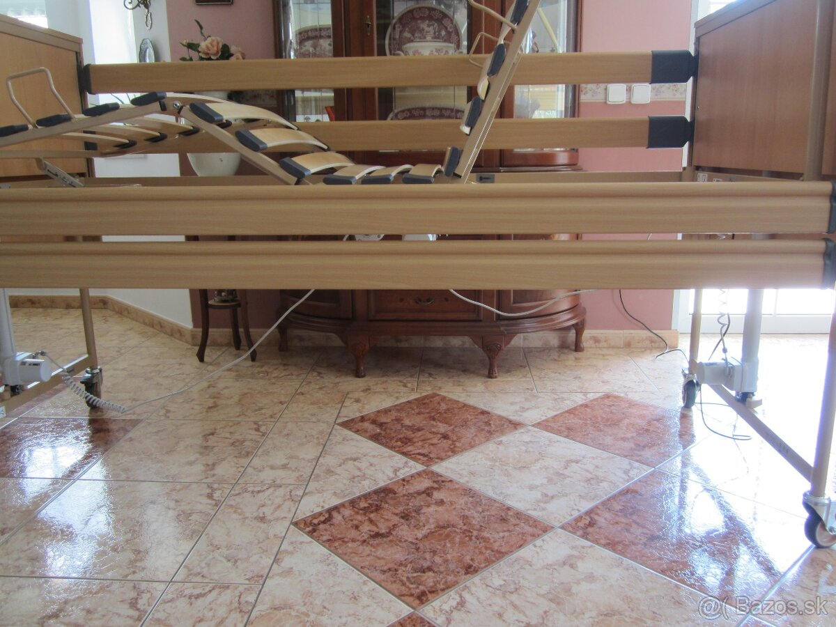 Polohovateľná elektrická posteľ - 2