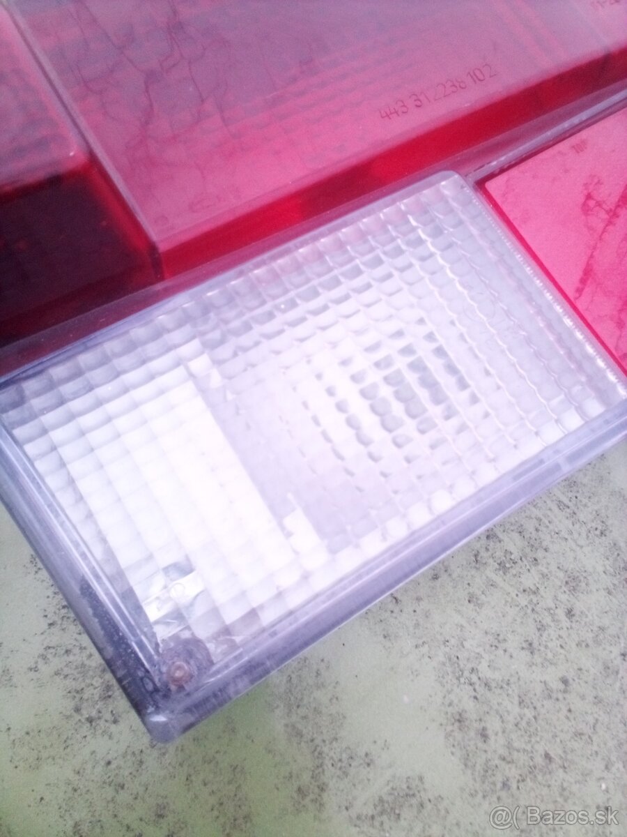 prave zadne svetlo skoda 105,120,125,130,135,136,rapid - 2