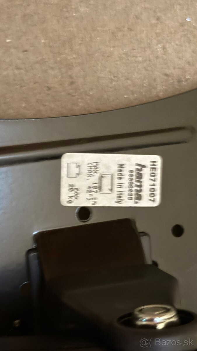 Predám nástenný držiak na TV - 2