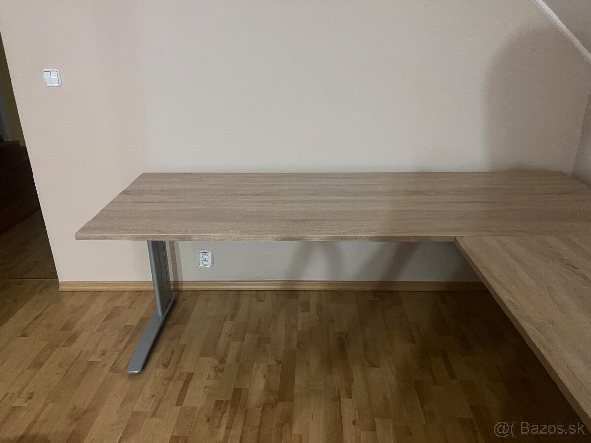 Rohový kancelársky stôl - 2