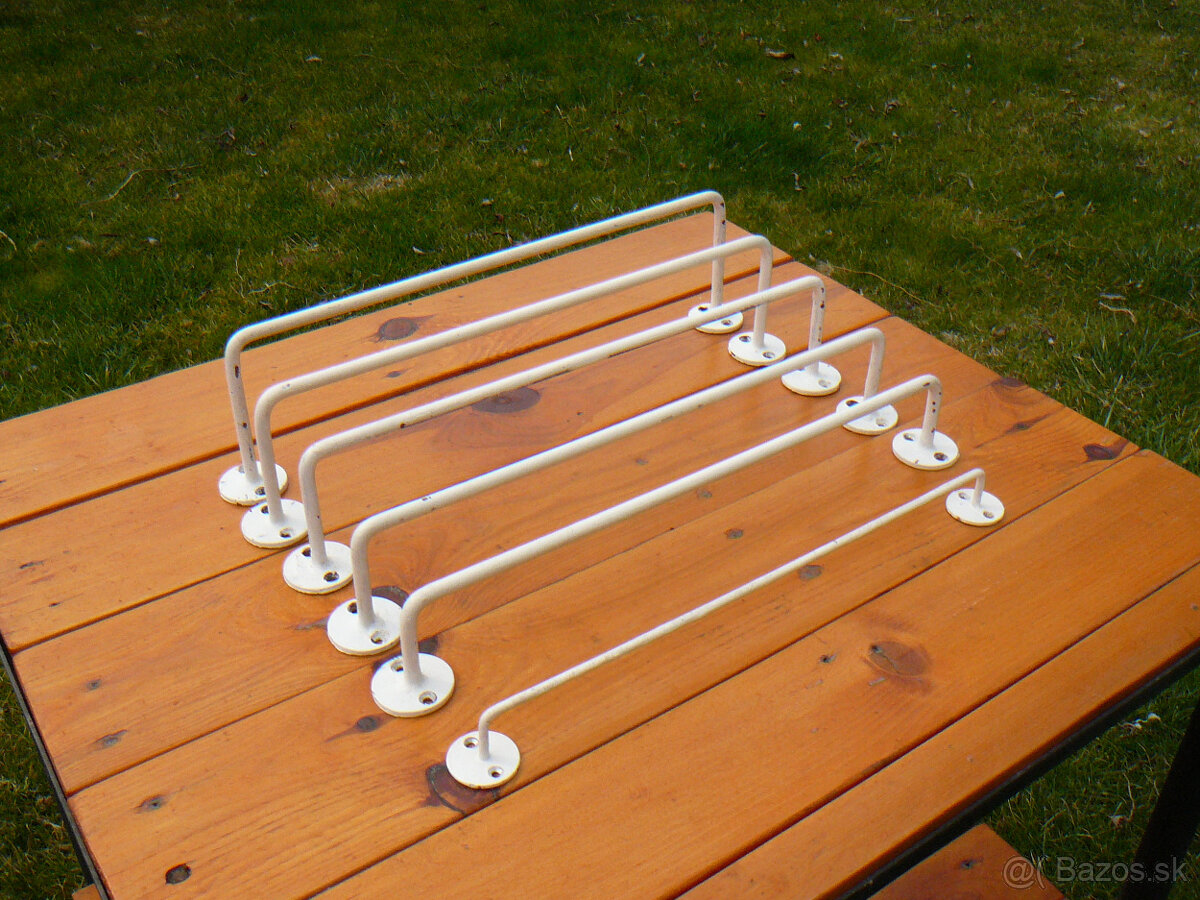 Závesné kovové vešiaky - 6 ks - 2