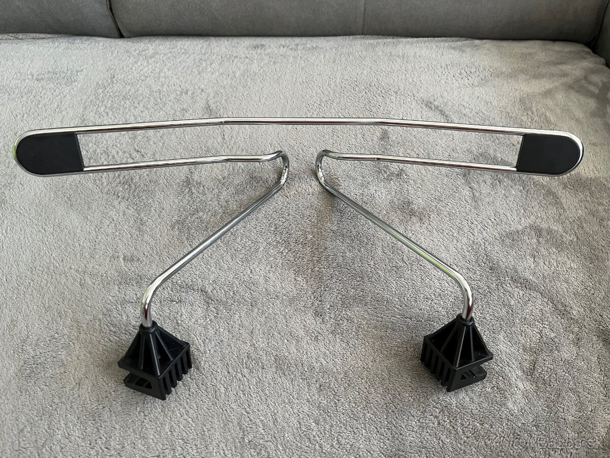 predám interiérový vešiak Mercedes - 2