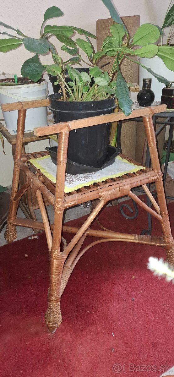 Ponukam na predaj stojany. - 2