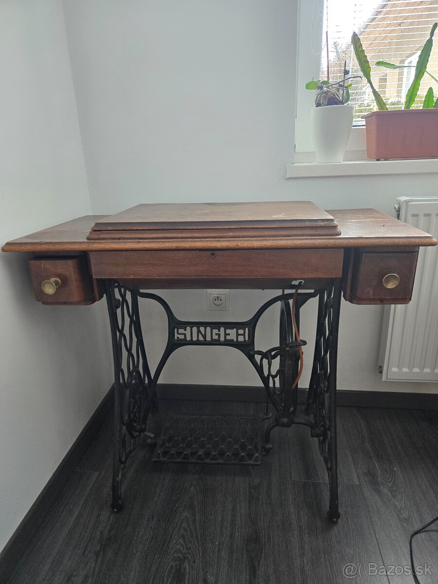 Šijací stroj Singer - 2