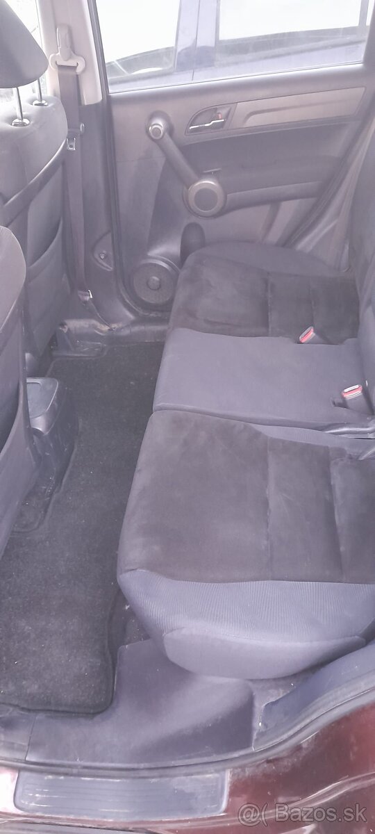 Predám Hondu CR-V 2.2i DTEC ročník 2012 - 2