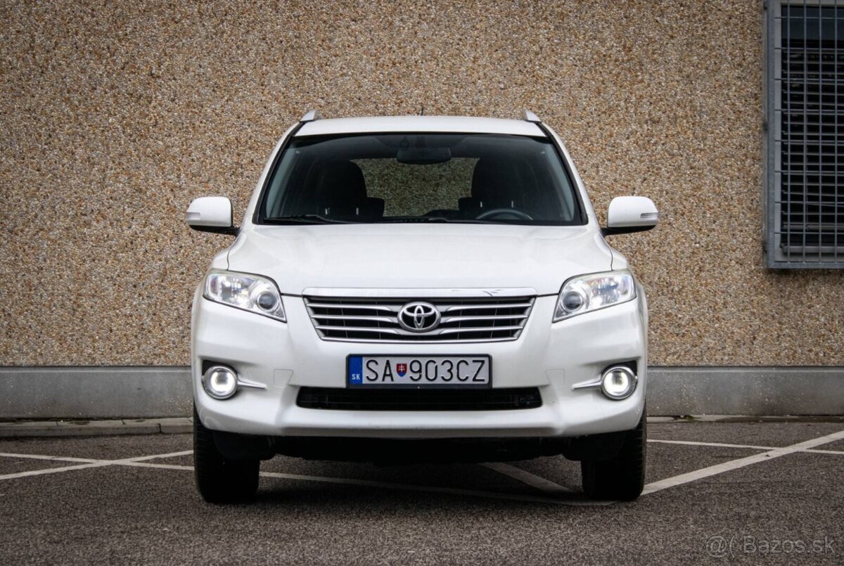 Toyota RAV4 2.2 D-4D 110kw MT/6 2013 - 2