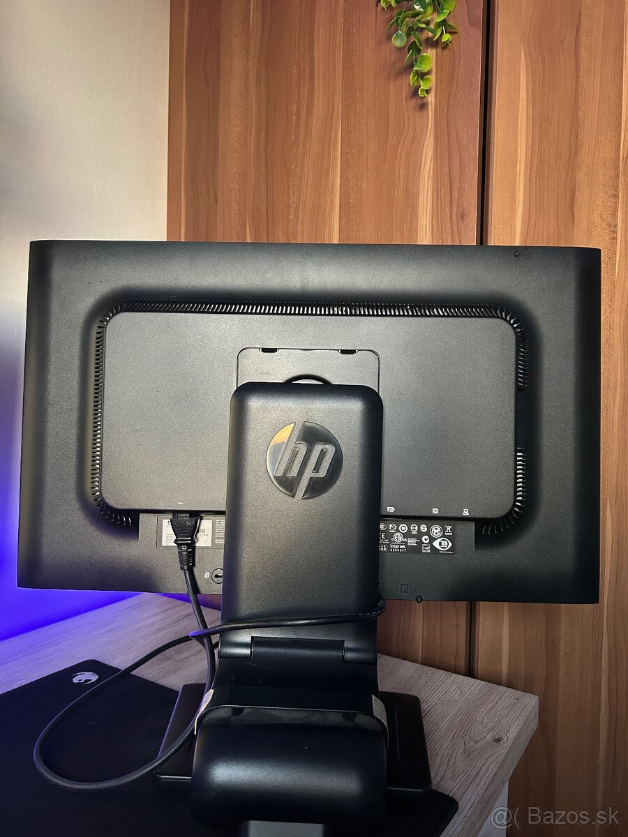 Hp 24” monitor - 2