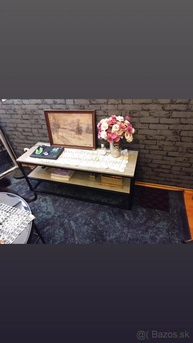 Sivý TV stolík JYSK - 2