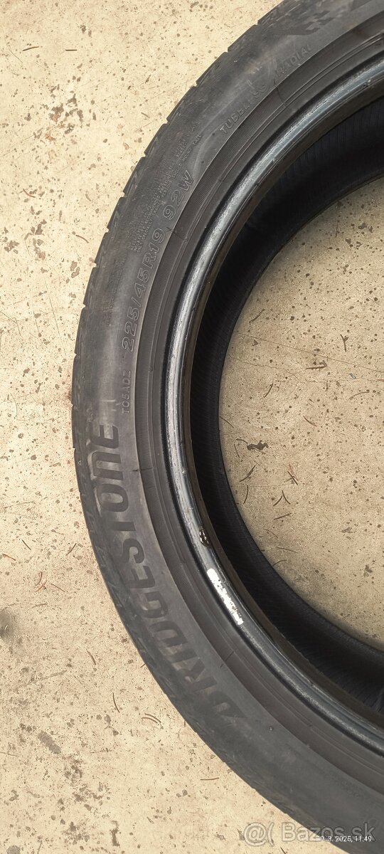 Bridgestone 225/45r19 - 2