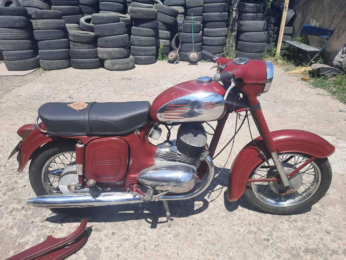 Jawa 350 model 354 - 2