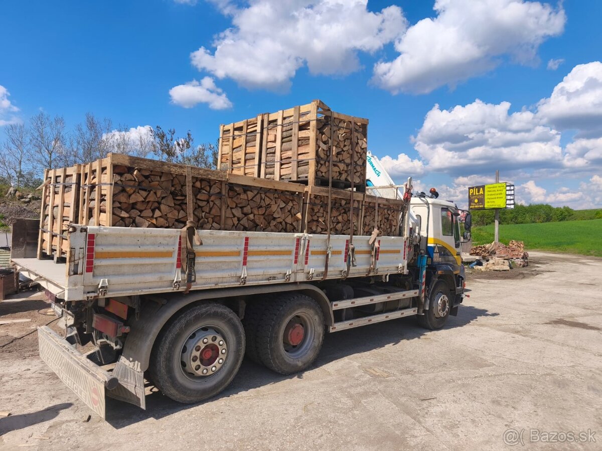 Autodoprava s hydraulickou rukou. - 2