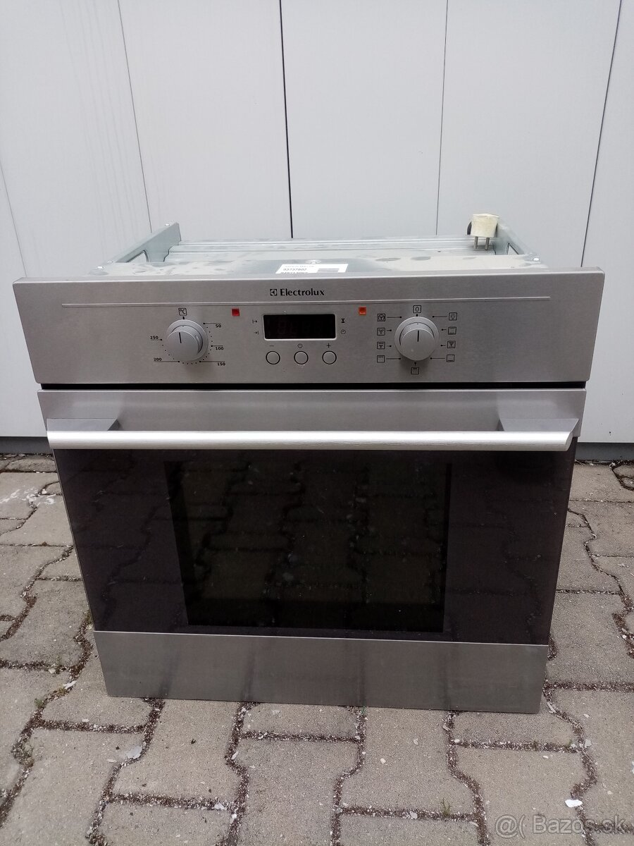 Vstavaná elektrická rúra - 2