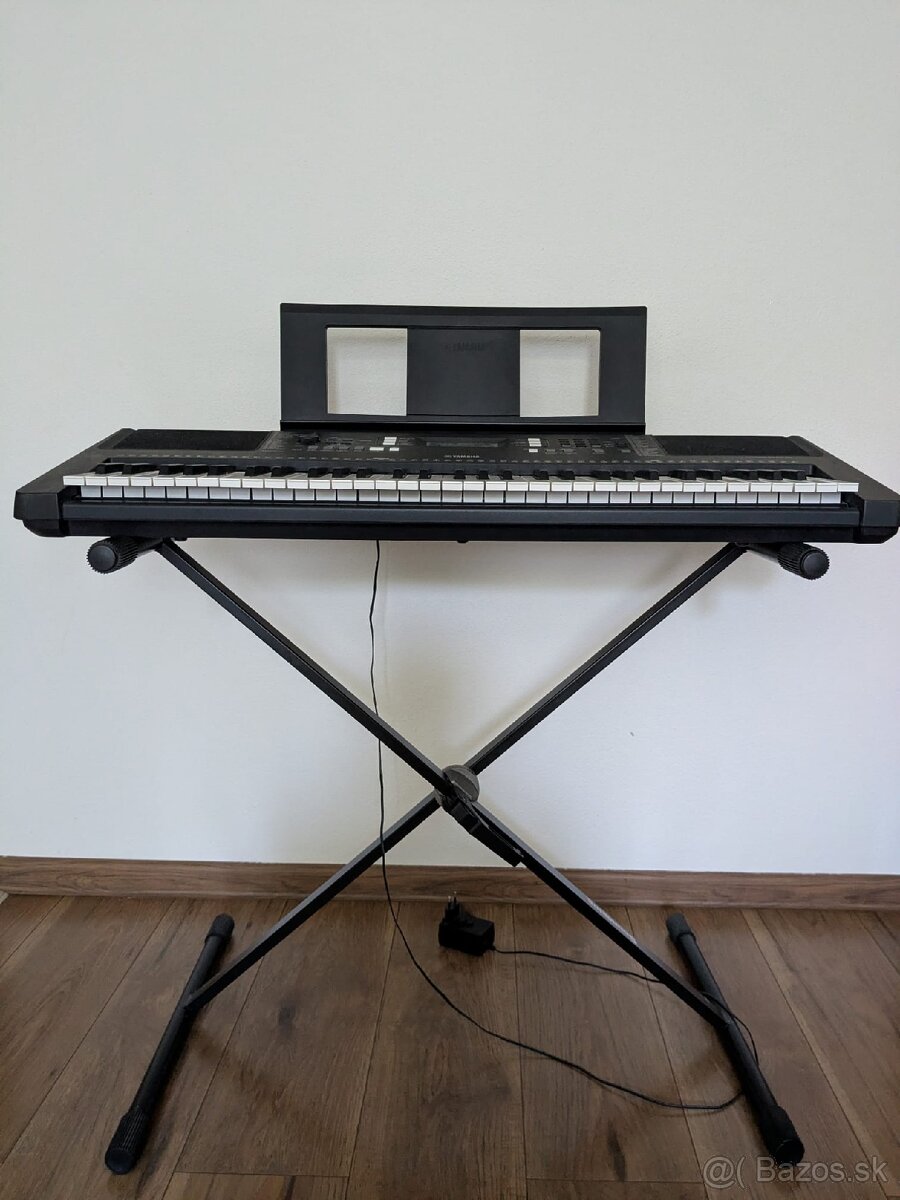 Syntetizátor Yamaha. - 2