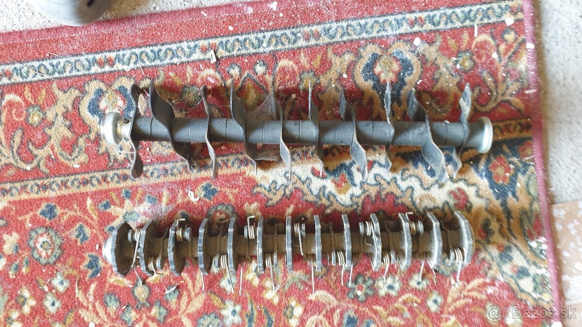 Predám elektrický vertikutátor HECHT 1848 - 2