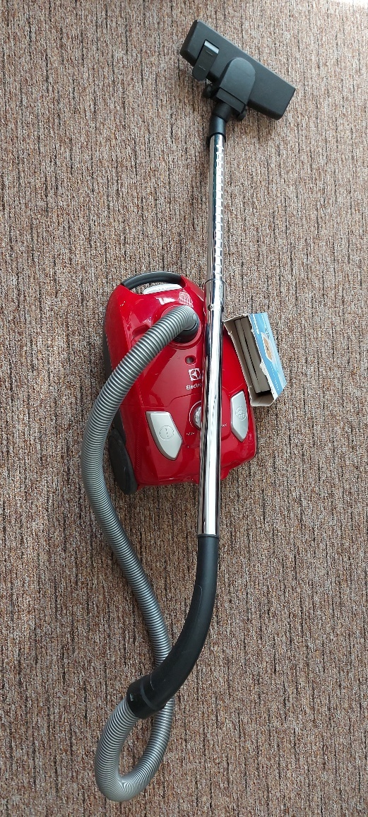 vysávač Electrolux EEG43WR - 2