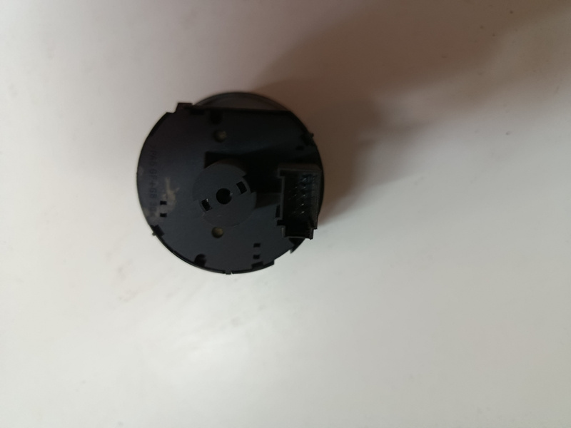 vypinac svetiel volkswagen caddy 20€ - 2