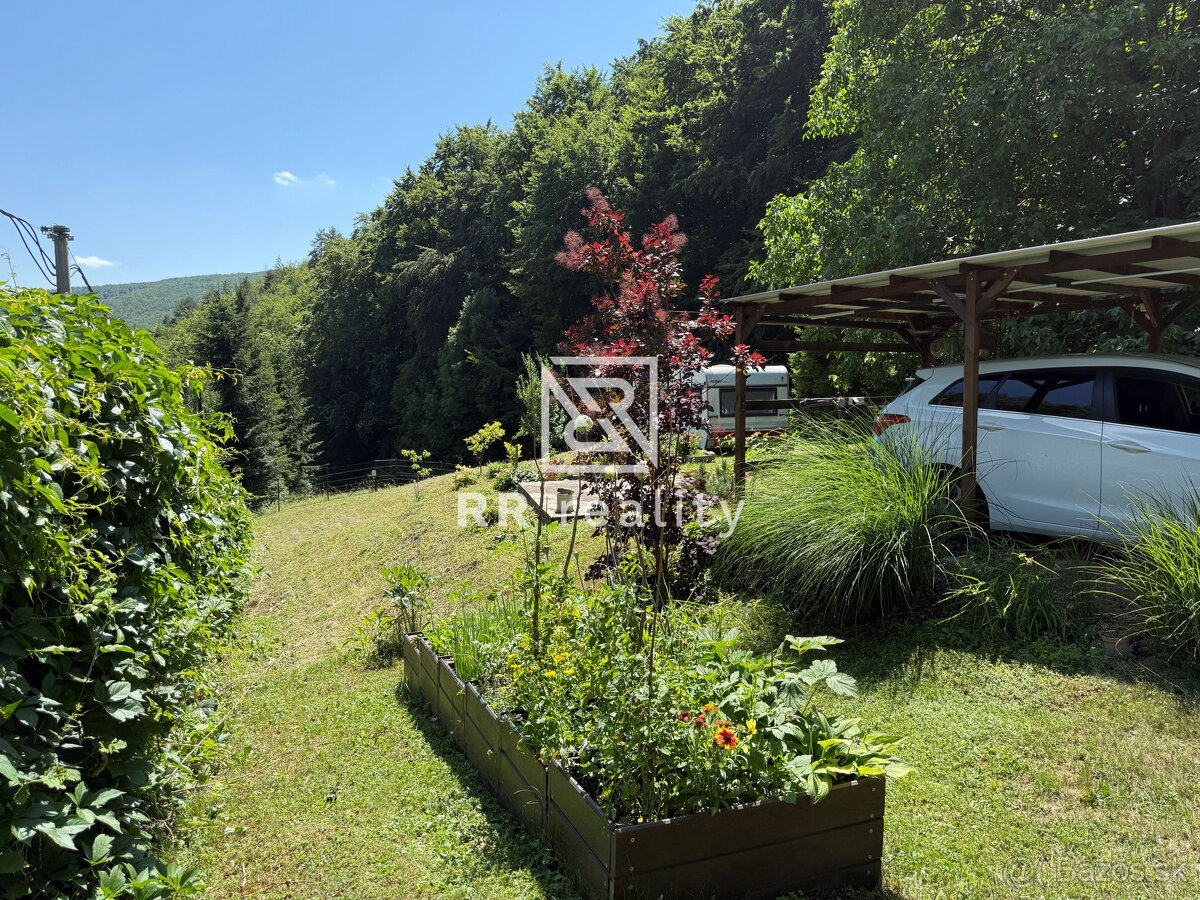 NA PREDAJ - veľký stavebný pozemok v Zlatej Idke 2698m2 - 2