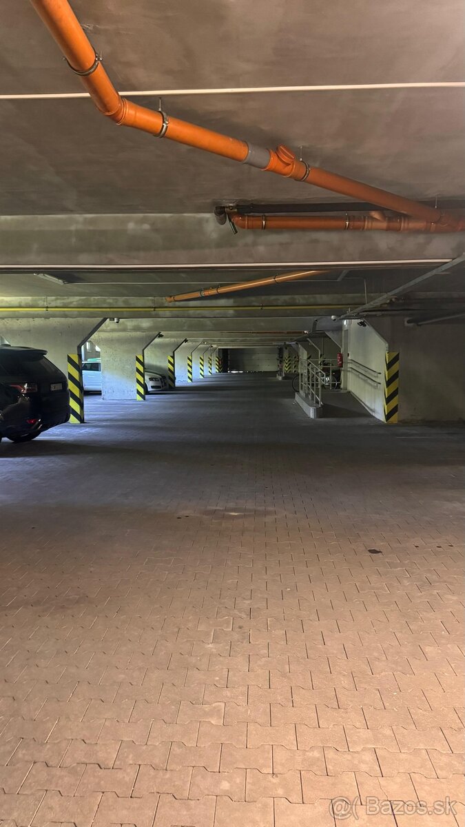 Prenajom parkovacieho státia v podzemnej garáži - 2