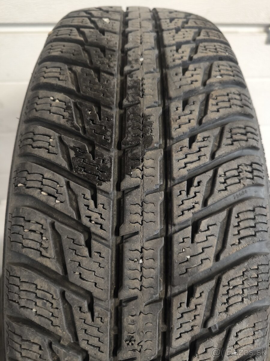 215/70 R16 - 2