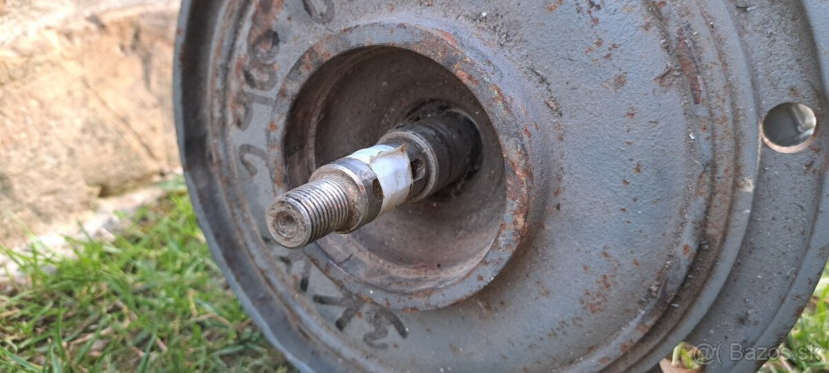 Predam prirubovy elektromotor 3 kw 2900 ot - 2