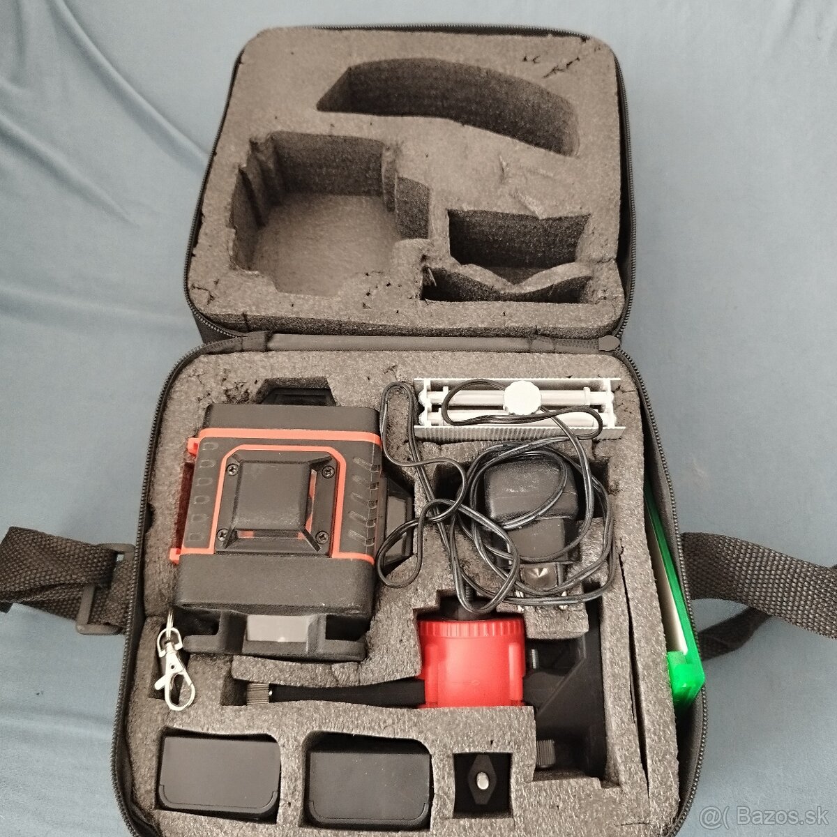 krížový laser - 2