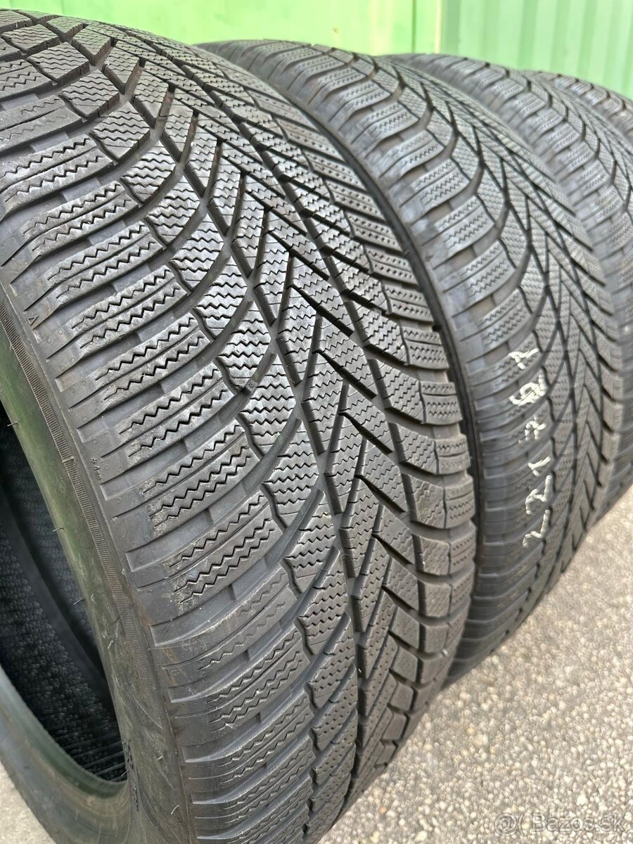 Zimné pneumatiky Bridgestone 275/45R21 - 2