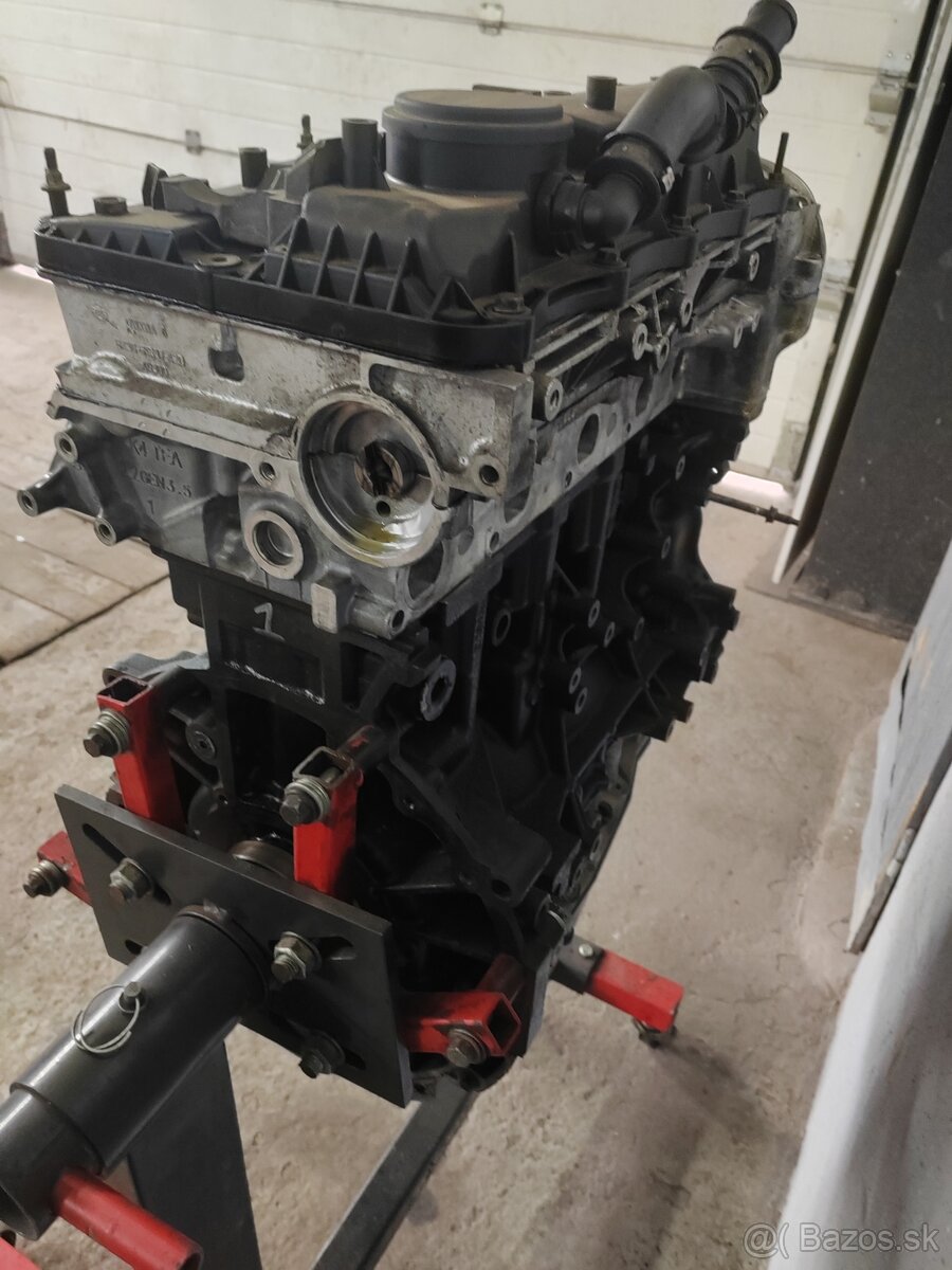 Ford Transit motor 2,2 - 2