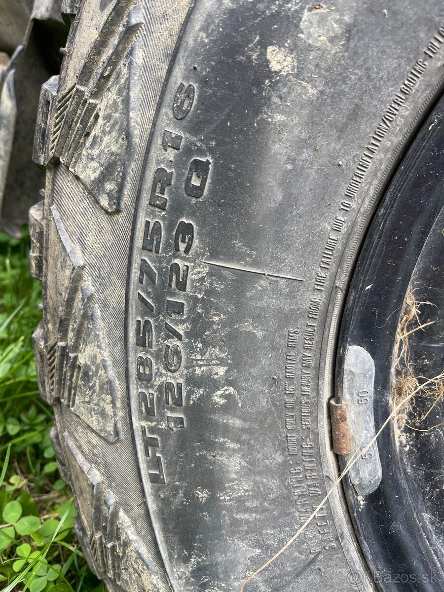 Pneumatiky Kumho 285/75r16 + disky